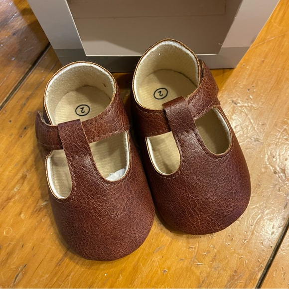 Sweet N Swag Brown baby Shoes size 2 - Picture 2 of 5